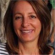 Laureata con lunga esperienza di lezioni private impartisce lezioni di matematica per scuole medie e superiori